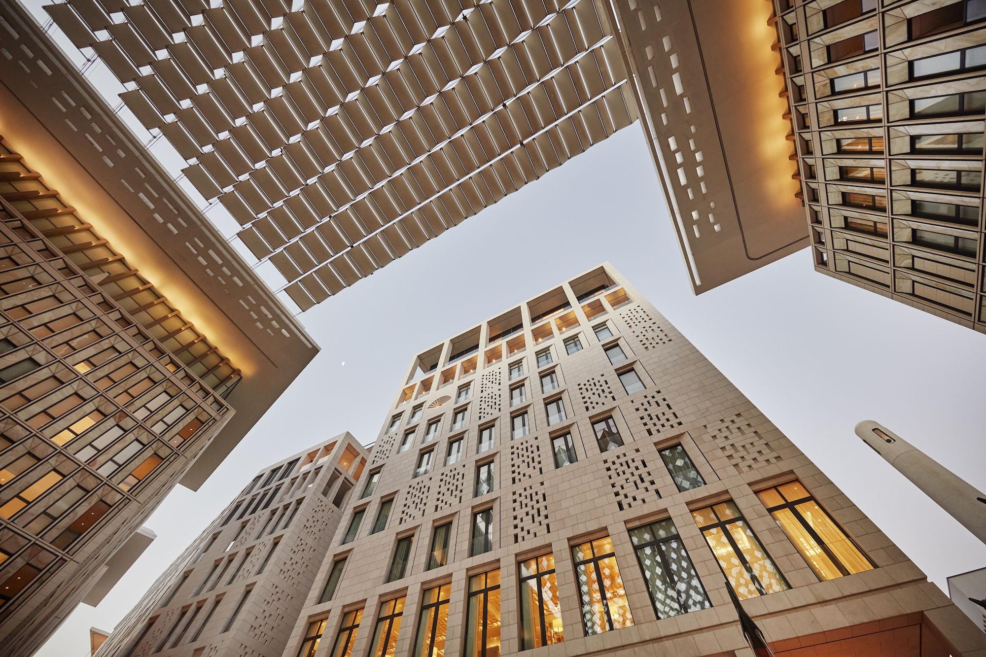 Hotel Mandarin Oriental, Dauhá Exteriér fotografie The new library building